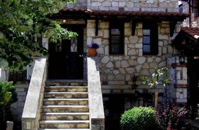 THE STONE HOUSE ADROMEDA