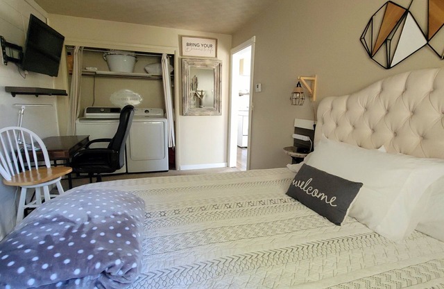 The Sunset - 1 bedroom spacious and comfortable with all the amenities