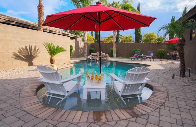 The Sweet Escape, Luxury Home, Private Pool + Spa!