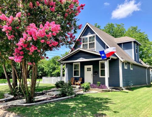 The Texas Bluebonnet Home in Historic McKinney