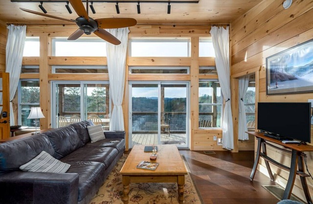 The Toccoa Overlook.