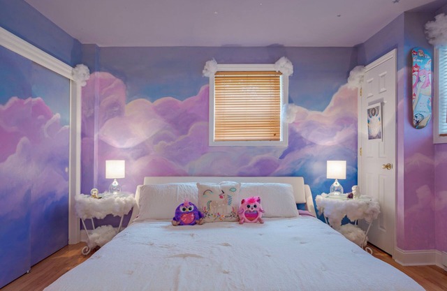 The Vibrary Inn, a Fantasy Minnewaska Escape. Minutes from Hikes and Waterfalls.