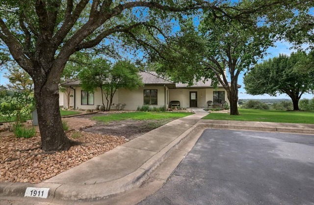"The view!" Cottage #20 in Barton Creek Lakeside-a private country club