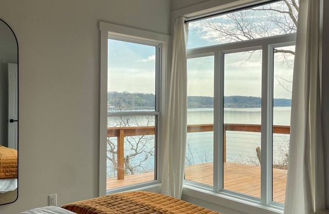 'The View on Grand' Epic Lake Views Modern Luxury