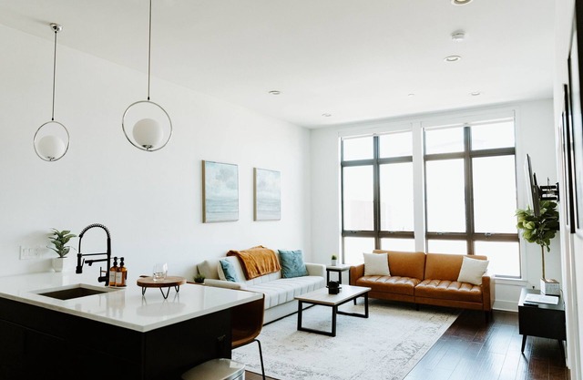The Walton- Luxury apt with parking and roof deck in Fairmount