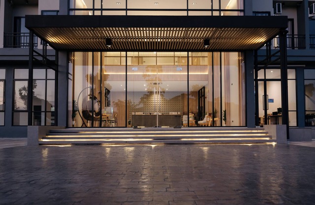 The Way Hotel Banpong