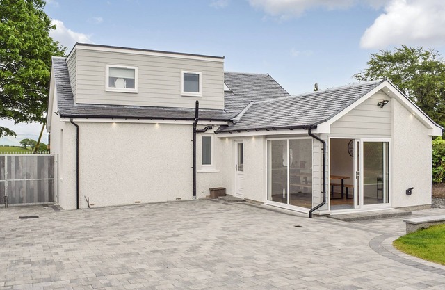 The Wee White Cottage