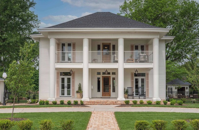 The Welcome Inn - 1.5 mi to Downtown Rogers