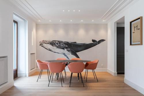 "The Whale" new, ac, design, spacious City Centre