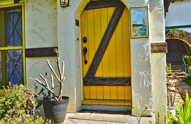 The Yellow Cottage-Manzanita Cottages