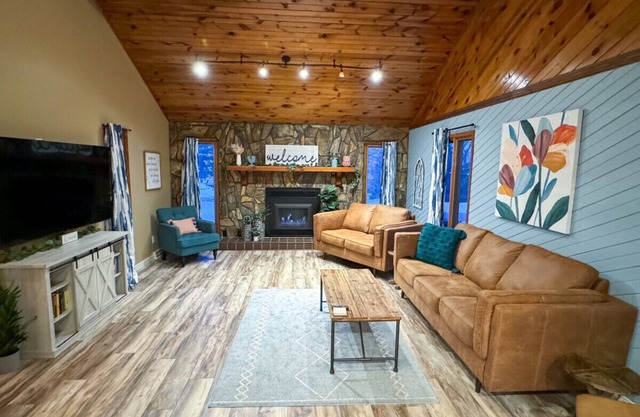Theater Room | Hot Tub | Arcades | Great Location!