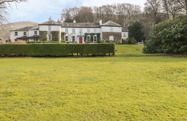 THIRLMERE SUITE, with a garden in Keswick