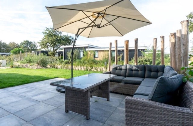 This 4-person chalet is fully equipped! It is wonderful to relax both inside on the comfortable corn