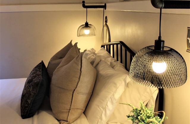 This apartment is a 1 bedroom(s), 1.5 bathrooms, located in El Paso, TX.