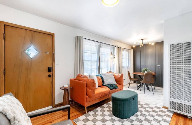 This apartment is a 1 bedroom(s), 1 bathrooms, located in Derby, KS.