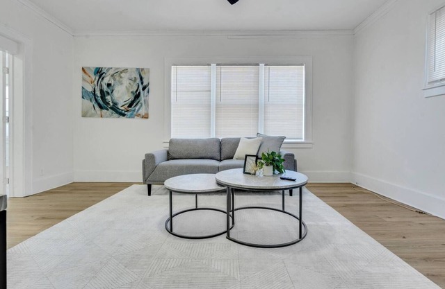 This apartment is a 2 bedroom(s), 1 bathrooms, located in Rochester, NY.