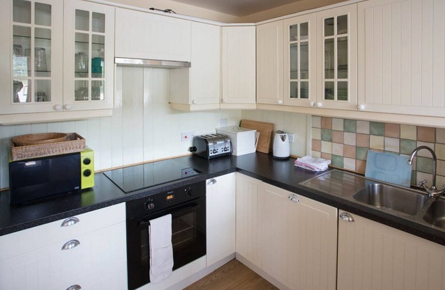 This is the perfect location for all the family with beaches, pretty villages and lots of wildlife.