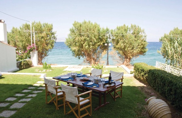 This two-apartment house is located in Diakopto, a town in the regional district of Achaia in the no