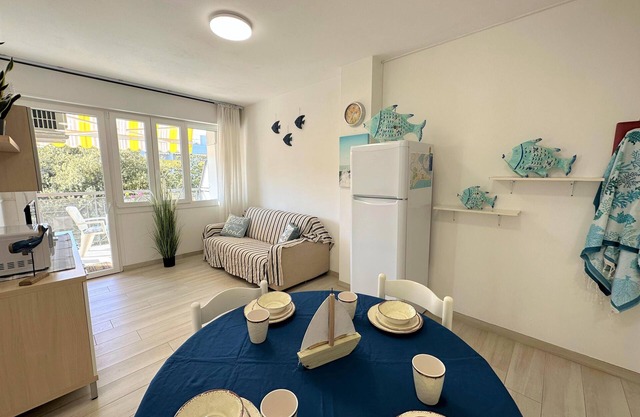 Three-room apartment with swimming pool