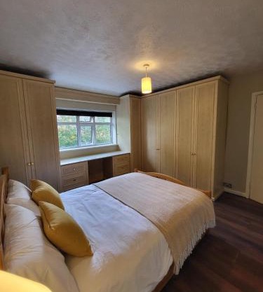 Tile Cross Entire Apartment - Near Airport, NEC & More
