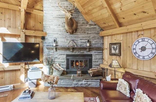 Timber frame home only 5 minutes from Windham Mountain - perfect for 2 families!