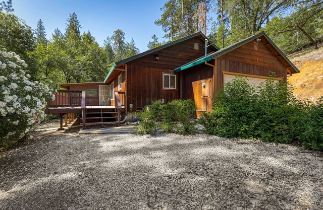 Timber Lodge : Tranquil Forest & Easy Lake access!