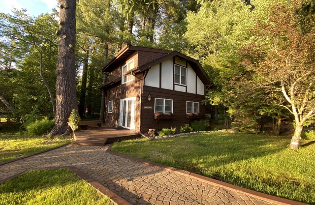 Timberdoodle Cottage on Lake Placid