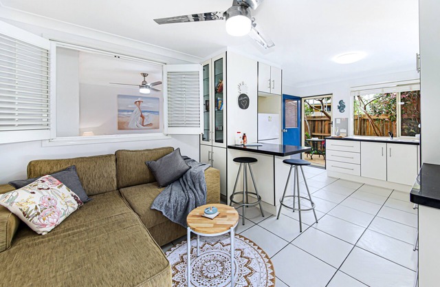 Tiny Comfy Flat with Bikes