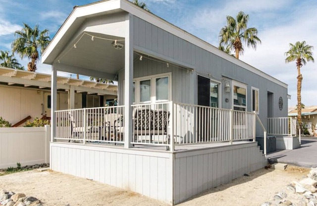 Tiny Desert Home with Deck & Mineral Pools!