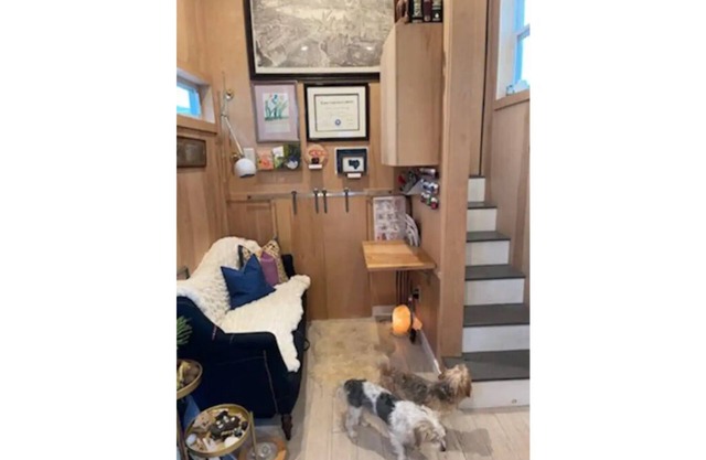TINY FULL Bdrm/Bthrm PRIVATE DRIVEWAY in BROOKLYN