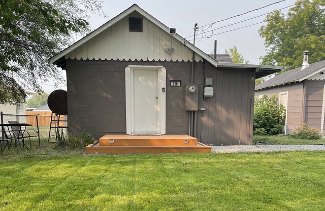 Tiny House W/Washer & Dryer