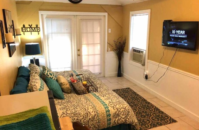 Tiny House with private yard