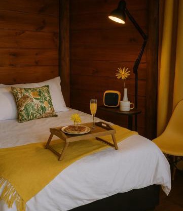 Tiny Huts Camp - Free Massage Hot Tub Sauna Waterfall Nearby