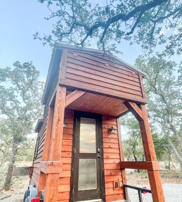 Tiny Town Honeymoon Love Byrd on Lake Eastland by Vacation Your Way