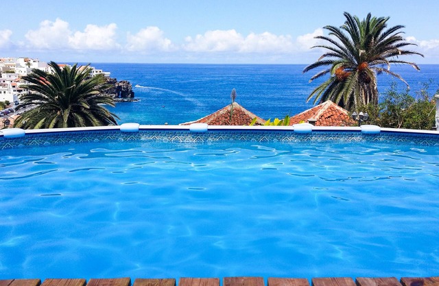 Tipical Villa with impressive view over the sea. Private pool. No common areas.