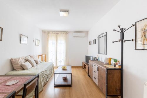 Toledo Ciudad De Las Tres Culturas