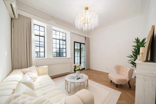 Tonight Homestay West Nanjing Road Shanghai Jiafa Building