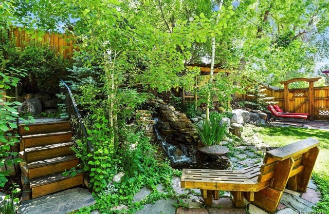 Tons of Trails! Red Rocks close! Huge patio area for relaxation and entertaining