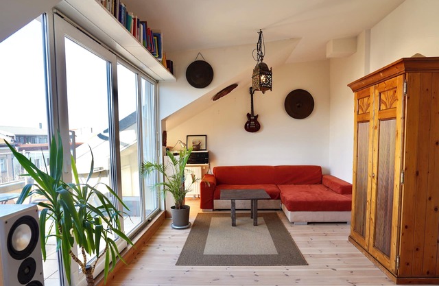Top floor apartment with roof terrace in Mitte