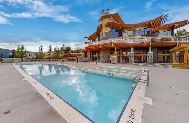 Top Floor Condo at Amenity Rich Resort! #406