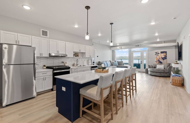 Top floor unit with huge patio overlooking Lake Pepin - Unit 302