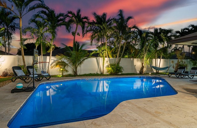 Top Neighborhood | Pool | Ping Pong | All King Beds