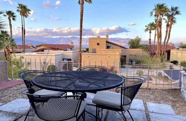 Top-Rated 3BR 2BA Rams Hill Retreat: Mountain View