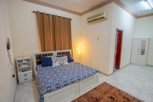 Tourist family and couple rooms abudhabi Baith Al Jannah LLC Private Family Rooms - Attached Washroom - VL01