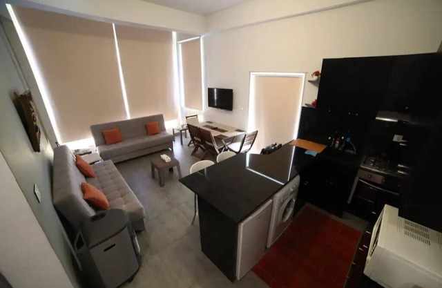 Town House, by Meta House!