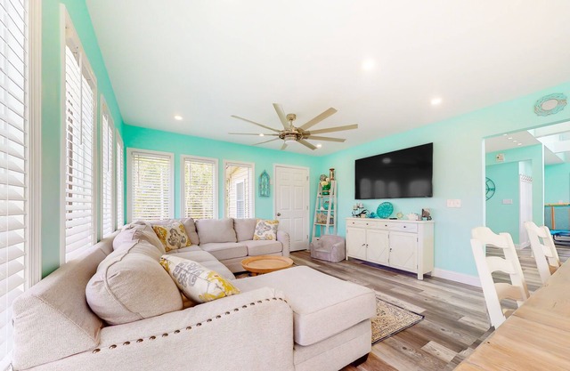 Town of Ocean View renovated home on half acre with decks & W/D