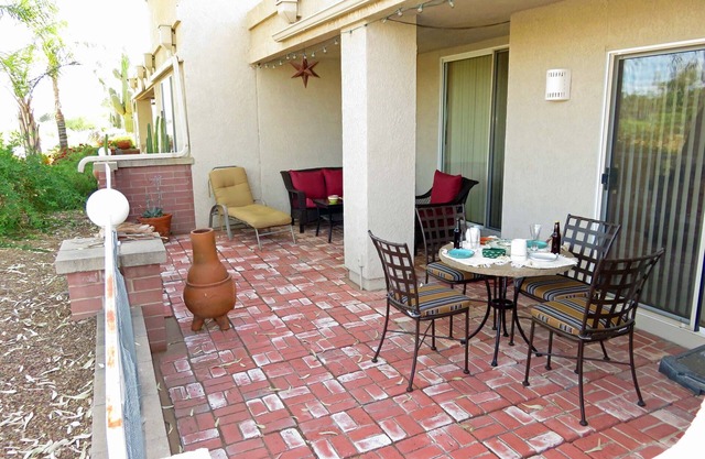 Townhome: Mountain View at Tucson National, Well-Priced Value