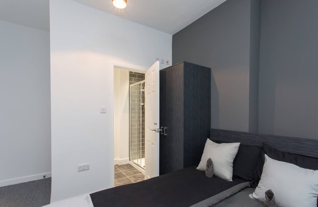 Townhouse @ 101 Catherine Street Crewe - Single Ensuite