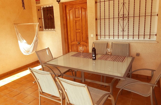 Townhouse in front of Botanical Garden, Salinas and Natural Park