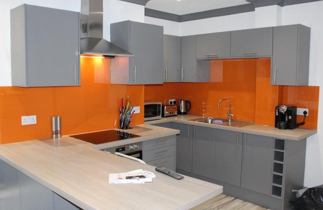 Townhouse PLUS @ 282 Walthall Street